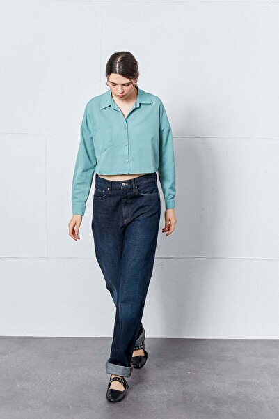 FABB Açık Zümrüt Cep Detaylı Crop Gömlek