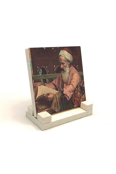 Sadrazam Поставка за плот от естествен камък с щампа на картина „Мъж, четещ книга“ 10x10 Krt-130