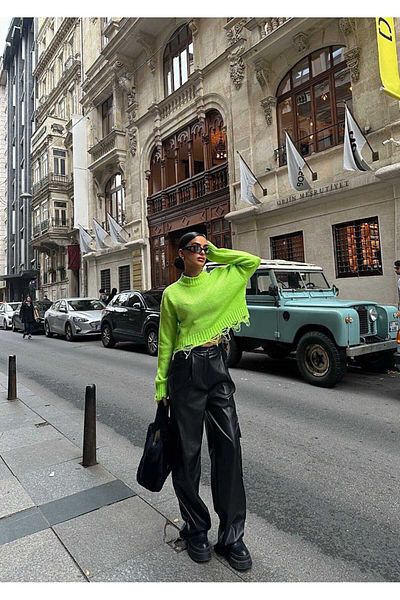Butik Pulover Crop-Top