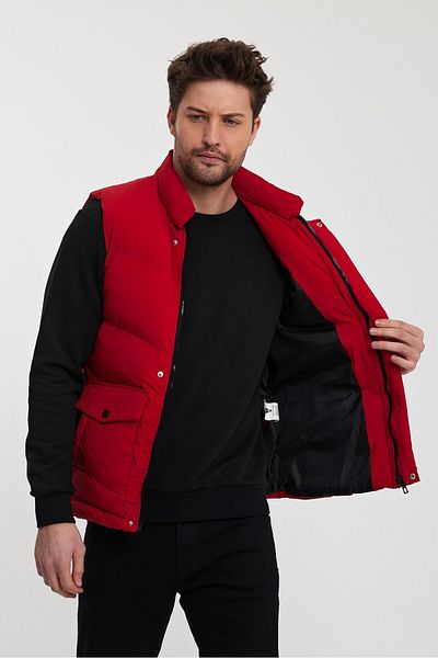 Stilkombin سترة منتفخة مطرزة مع غطاء جيب BL 1455