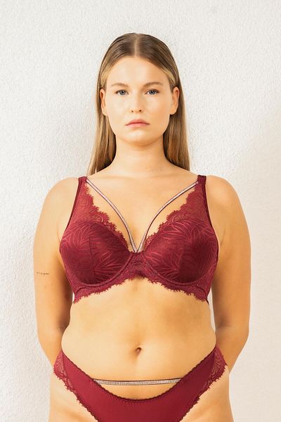 Magic Form Sutien cu susținere cu pietre cu guler în cruce - 4686