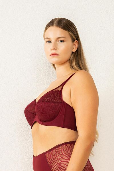 Magic Form - Lacy Tulle Sponge-Free Gathering Bra - 6485