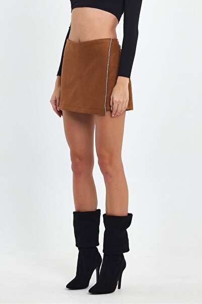 Ceylen Kapaklı Taş Detay Süet Şort Etek