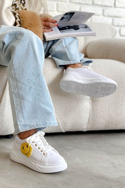 Shoebutik Pantofi albi emoji