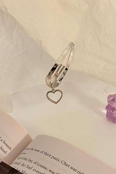 BAHELS Silver Color Trend 4-Piece Dangle Heart Snap Buckle