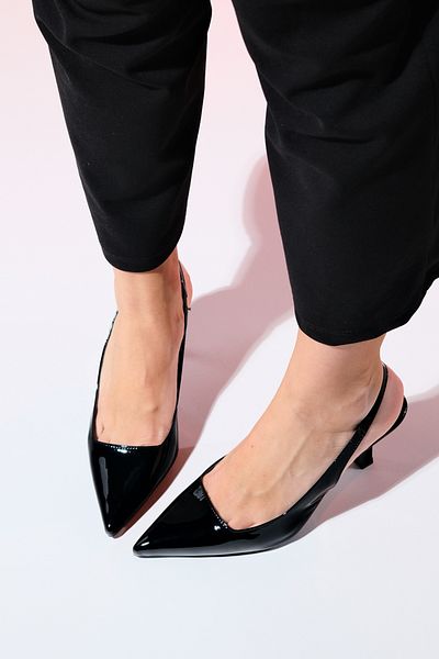 LuviShoes حذاء FLEM نسائي أسود من الجلد اللامع بمقدمة مدببة وكعب رفيع مفتوح من الخلف