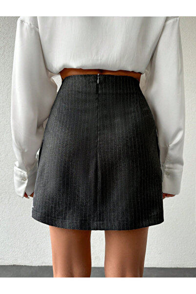 Purpleclo Στενή φούστα με δύο κουμπιά από ανθρακί πλισέ