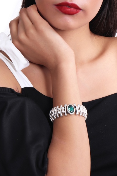 LABALABA Kadın Antik Gümüş Kaplama Deri Kordonlu Yeşil Doğaltaş Detaylı Hürre...