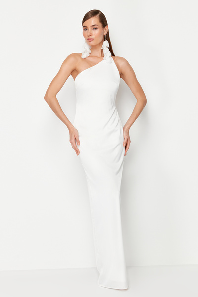 Trendyol Collection Λεπτομερές μακρύ βραδινό φόρεμα σε λευκό σατέν A-Cut Rose - TPRSS24AE00029