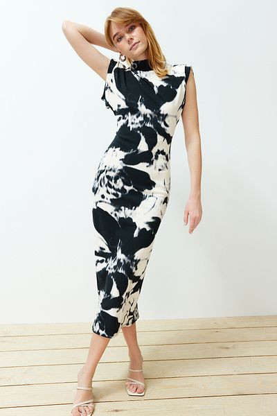 Trendyol Collection Többszínű virágos állványgallér, párnázott bodycone/testhezálló kötött maxi ceruza ruha TWOSS24EL00841