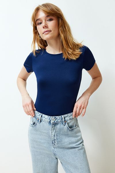 Trendyol Collection Εύκαμπτο κοντομάνικο μπλε πλεκτό κορμάκι - Καθισμένο στο σώμα με κουμπωτά TWOSS24BD00034