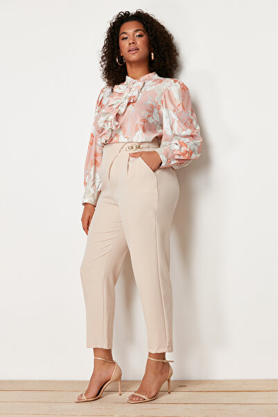 Trendyol Curve Παντελόνι από υφαντό ύφασμα - TBBSS24AR00003 με πέτρινη αλυσίδα και μεταλλικά αξεσουάρ