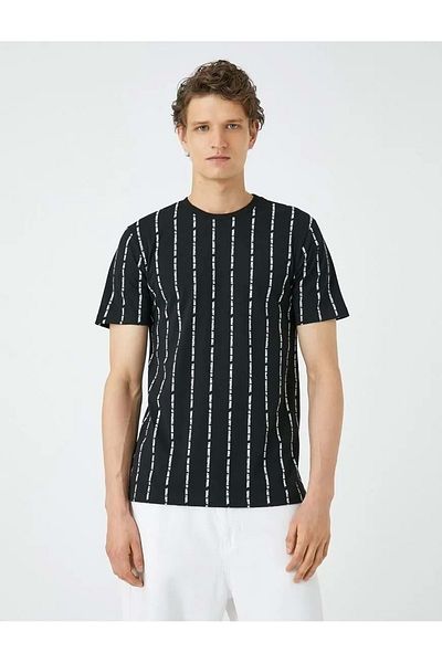 Koton Tricou Imprimat Slogan Slim Fit Decolteu Crew mânecă scurtă cu Motiv Negru