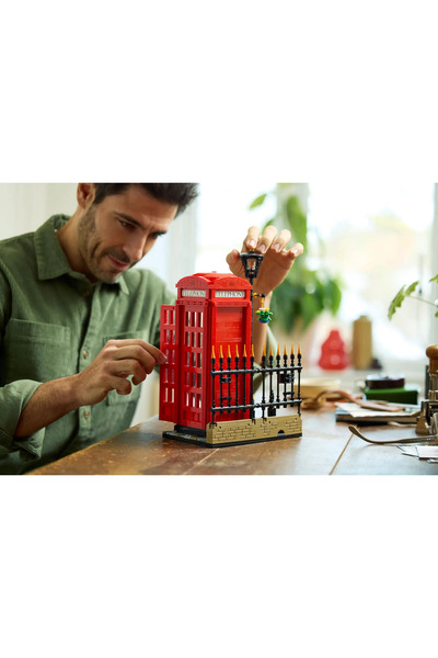 LEGO IDEAS 21347 Red London Telephone Box (1460 Pieces)