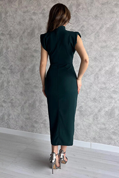 GÜLSELİ Emerald Green Brooch Detailed Stand Collar Padded Dress