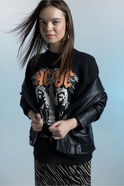 DeFacto Ac/Dc Oversize Crew Neck Printed Sweatshirt - Z8892Az23Sp