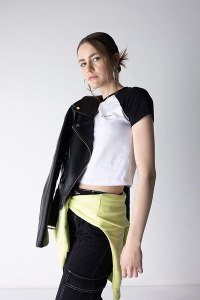 DeFacto Coool Fitted Color Block Short Sleeve T-Shirt A1913ax23sm