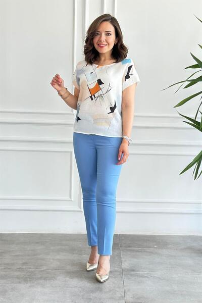 Yağmur Butik Παντελόνι με ζώνη και λεπτομέρεια με κουμπιά στις τσέπες