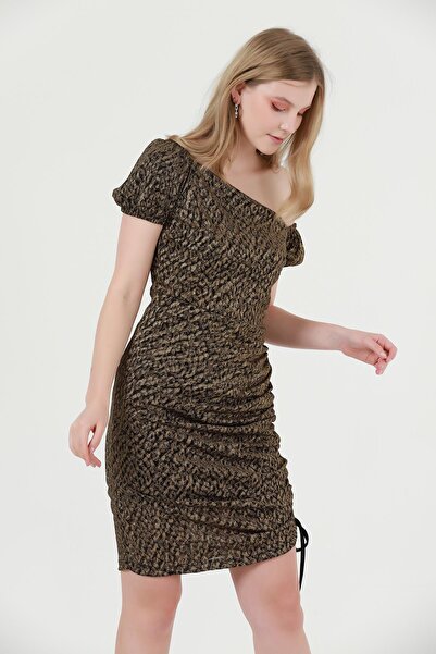 Ceylen Asimetrik Yakalı Lastlikli Kol Eteği Büzgülü Mini Abiye Elbise