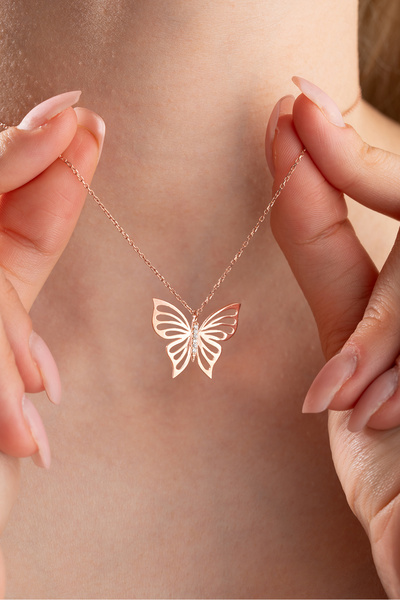 Nereze 925 Ayar Gümüş Rose Kaplama Sade Zirkon Taşlı Kelebek Kolye