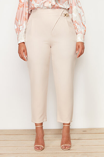 Trendyol Curve Παντελόνι από υφαντό ύφασμα - TBBSS24AR00003 με πέτρινη αλυσίδα και μεταλλικά αξεσουάρ