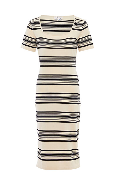 ALARY (Na míru přizpůsobené přepisování nejsou uvedeny žádné podrobnosti o produktu)