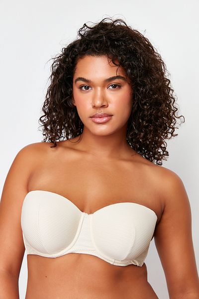 Trendyol Curve حمالة صدر مضلعة باللون البيج بدون حمالات TBBSS24CW00004