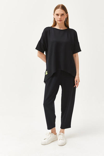 Olalook Kadın Siyah Asimetrik Bluzlu Yumuşak Dokulu Alt Üst Kristal Takım TKM-19000269