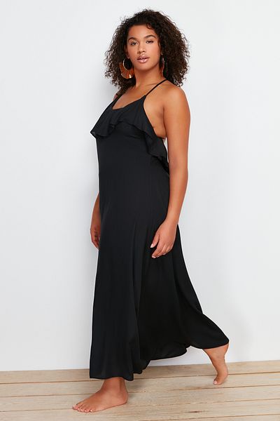 Trendyol Curve Black Maxi-Length Flounce Neckline Plus Size Beach Dress Tbbss24Ah00133