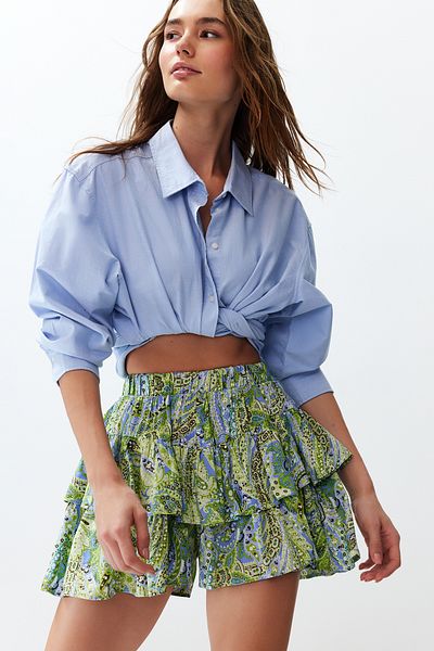 Trendyol Collection Ölgrüne, mit Paisley-Muster gerüschte, elastische Taille, detaillierte Shorts aus Viskosegewebe TWOSS24SR00053