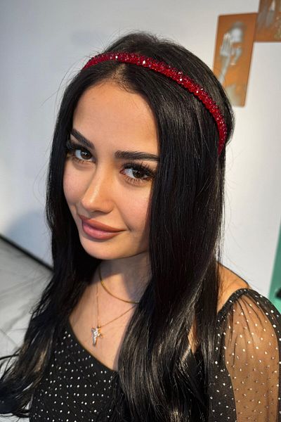 TAKIŞTIR Червена корона с детайли от камъни