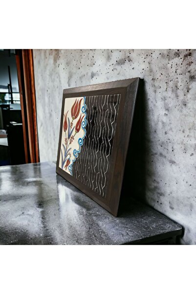 AYGEN Handmade Çini Seramik Yaldız Süslemeli Geleneksel Lale Tasarım 37 x 37 - 32 x 32 cm Çerçeveli Tablo