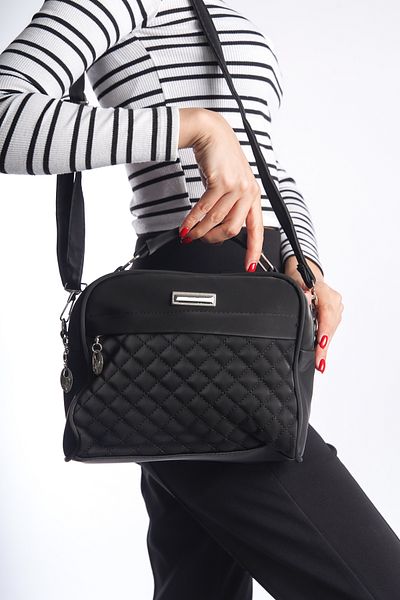 Moda Değirmeni Geantă neagră de mână și de umăr matlasată pentru femei BG1183-301-0002