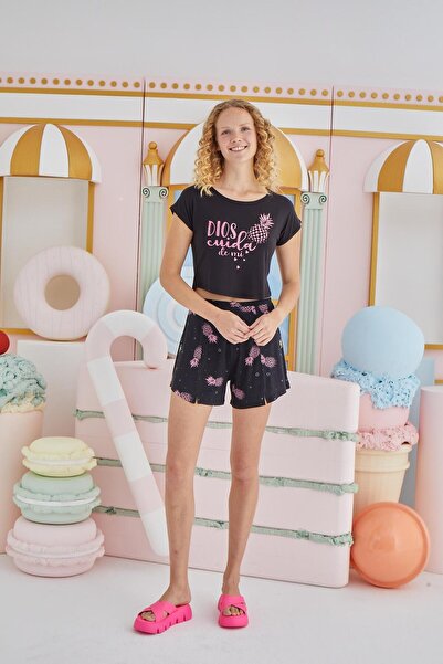 Sevim Costum de pijama neagră cu mânecă scurtă pentru femei cu pantaloni scurți C9T1N851