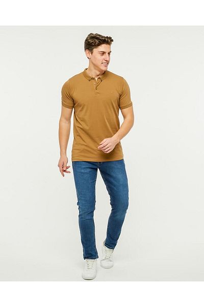 Rey Polo BUTTON DETAIL POLO NECK T-SHIRT