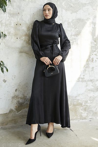 InStyle Φόρεμα σατέν μανίκι με ζώνη - Μαύρο