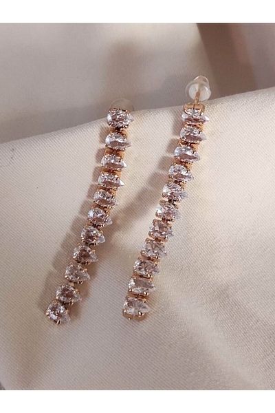TÜKKAN ACCESSORİES DROP BAGUETTE ZIRCON STONE WATERWAY GOLD EARRING-STK128