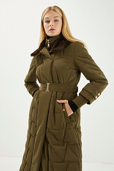 Zühre Yakası Kürk Ve Kemer Detaylı Haki Şişme Mont 12764