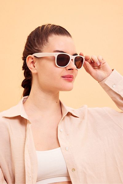 Nilu Moda نظارات شمسية عصرية من NILU