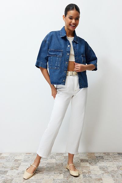 Trendyol Collection Kék, rövid ujjú zseb, részletes farmer ing TWOSS24GO00113