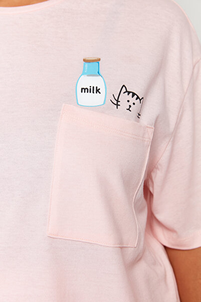 Trendyol Curve Růžová bavlněná sada pletených pyžam s potiskem TBBSS24AI00035