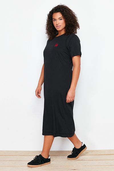 Trendyol Curve Knitted Maxi Black Embroidered T-shirt Dress - 100% Cotton TBBSS24AH00084