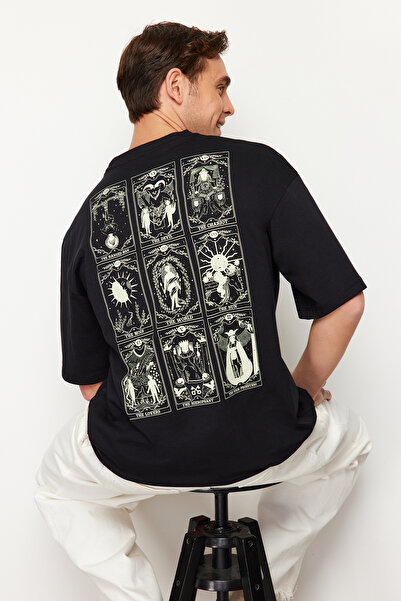 Trendyol Collection Μαύρο Unisex Oversize/Loose Fit 100% βαμβακερό μπλουζάκι με στάμπα Tarot TMNSS24TS00002