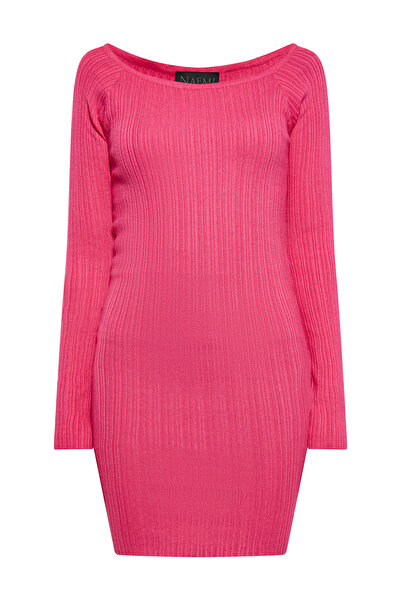 NAEMI ROCHIE