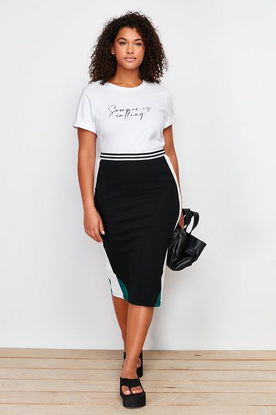 Trendyol Curve Black Color Blocked Midi Knitted Skirt TBBSS24AZ00038