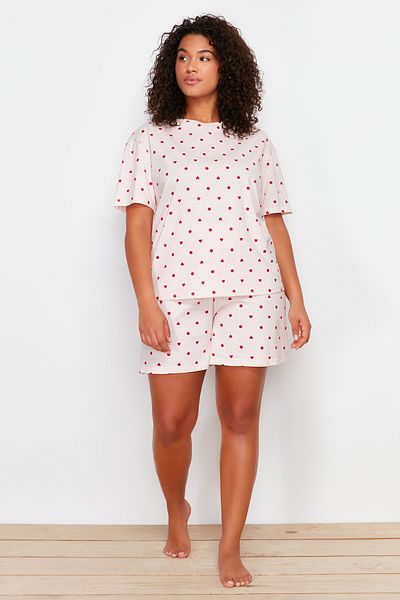 Trendyol Curve Hellrosa Pyjama-Set aus Strick mit Herzmuster TBBSS24AI00025