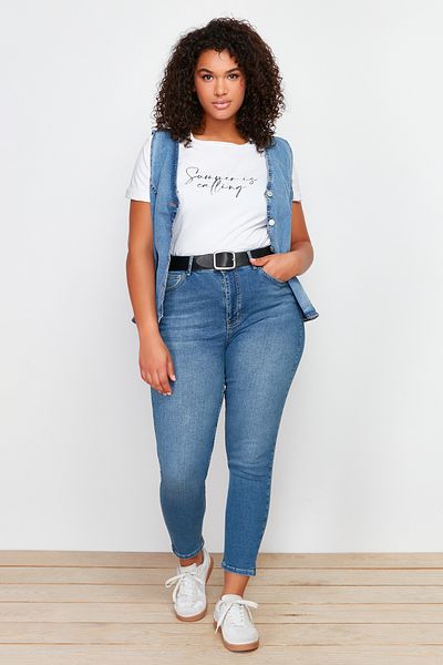 Trendyol Curve Dunkelblaue, dehnbare Skinny-Jeans mit superhoher Taille für Damen TBBSS24CJ00027
