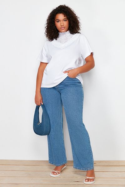 Trendyol Curve Stand Collar White Knitted Blouse - 100% Cotton Embroidered TBBSS24AF00069