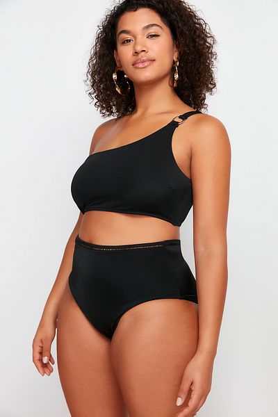 Trendyol Curve Schwarze Bikini-Unterseite mit hoher Taille und Übergröße TBBSS24CR00000