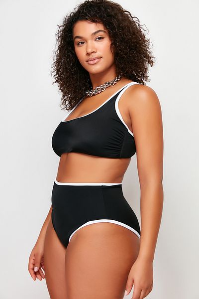 Trendyol Curve High Waist Black Bikini Bottom - TBBSS24CR00005